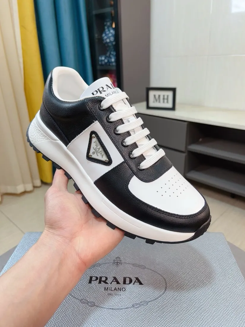 Men's shoes 💰440🌹🌹 [Prada] New men's shoes from the Milan show are released, new models from the official website: 1 production 🔺Original version, continuing the charm inheritance, innovation and tribute ⚫️Young and fashionable you must have 🎗movable feet without odor; imported suede cowhide with wear-resistant rubber soles; suitable for all seasons, fashionable and versatile. Code number:38-44